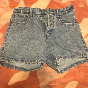 Abercrombie and finch shorts